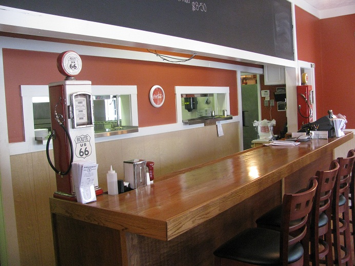 3532-3713 counter.jpg